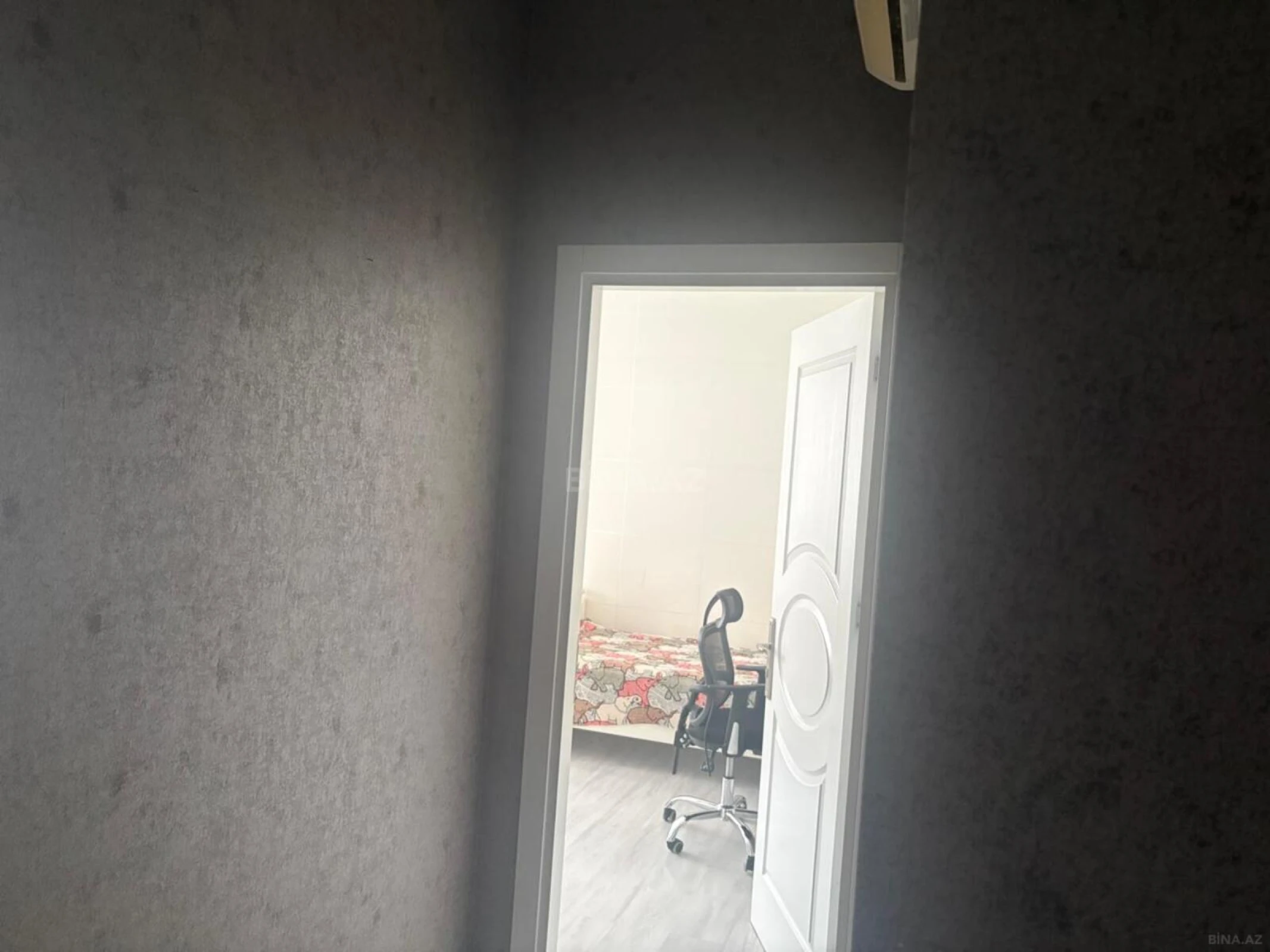 Satılır 3 otaqlı mənzil 98 m²