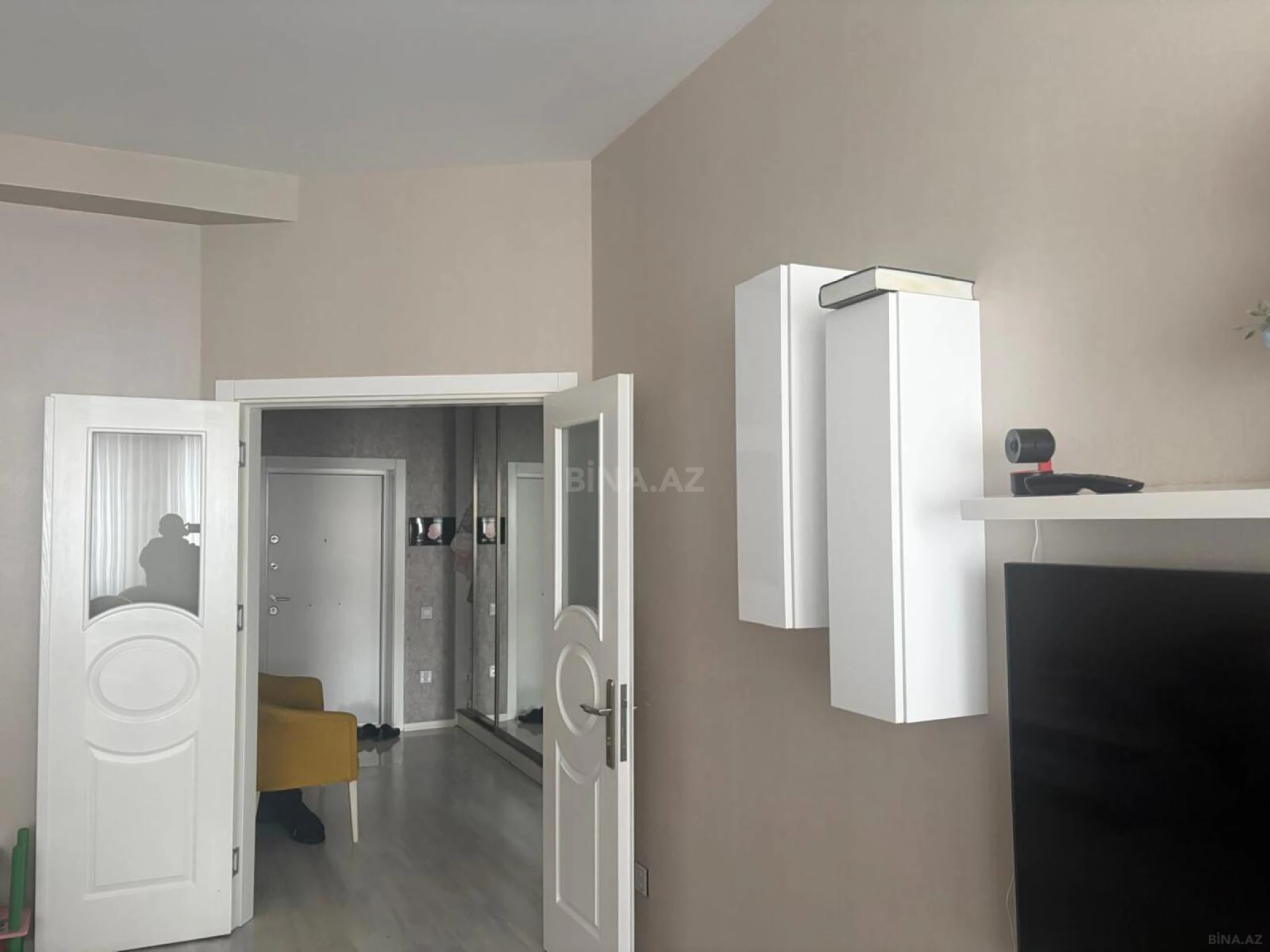 Satılır 3 otaqlı mənzil 98 m²