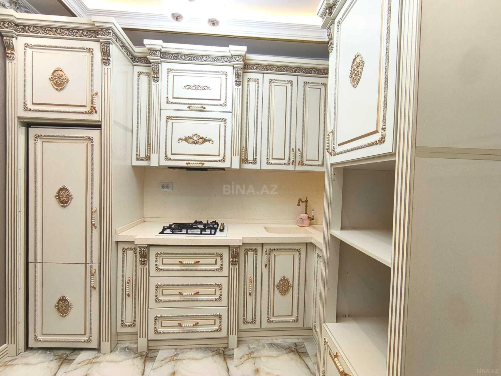 Kirayə verilir 2 otaqlı mənzil 80 m²