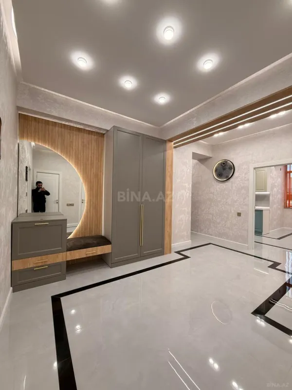 Satılır 2 otaqlı mənzil 84 m²