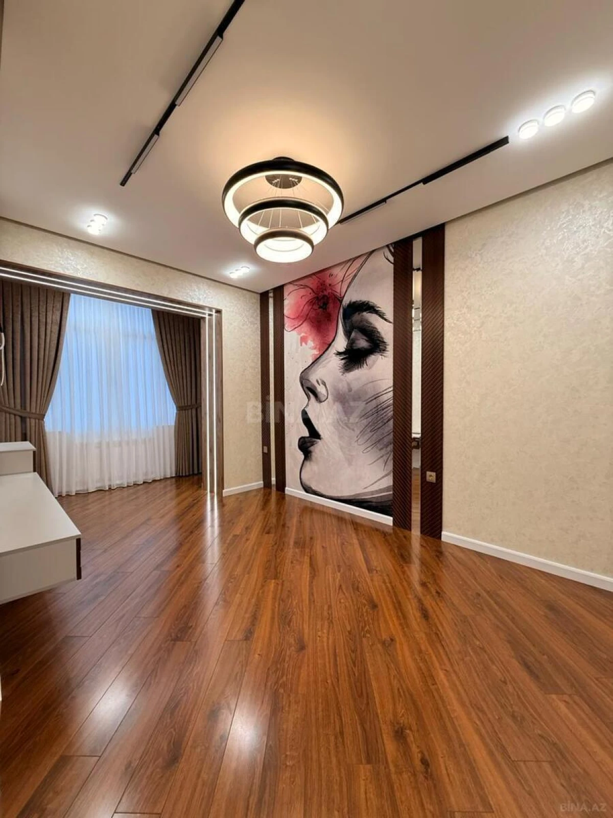 Satılır 2 otaqlı mənzil 84 m²