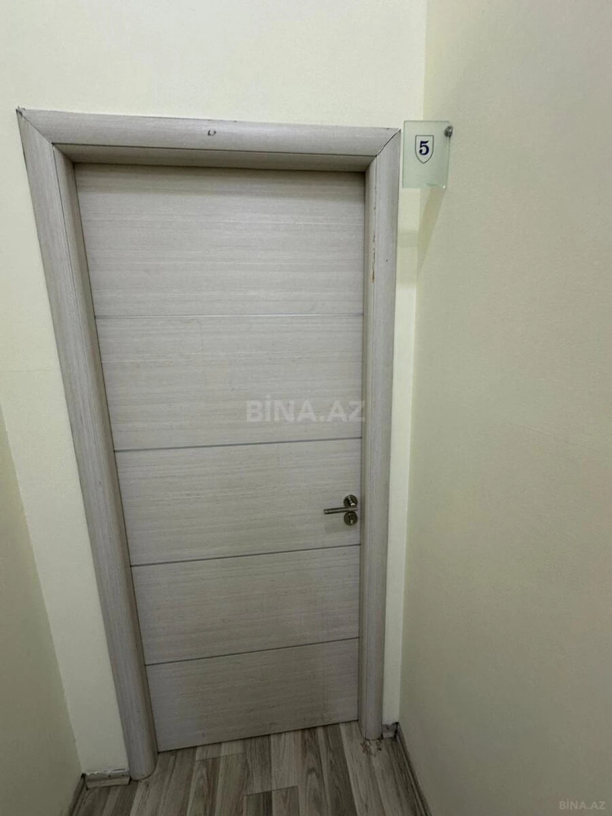 Kirayə verilir 4 otaqlı ofis 85 m²