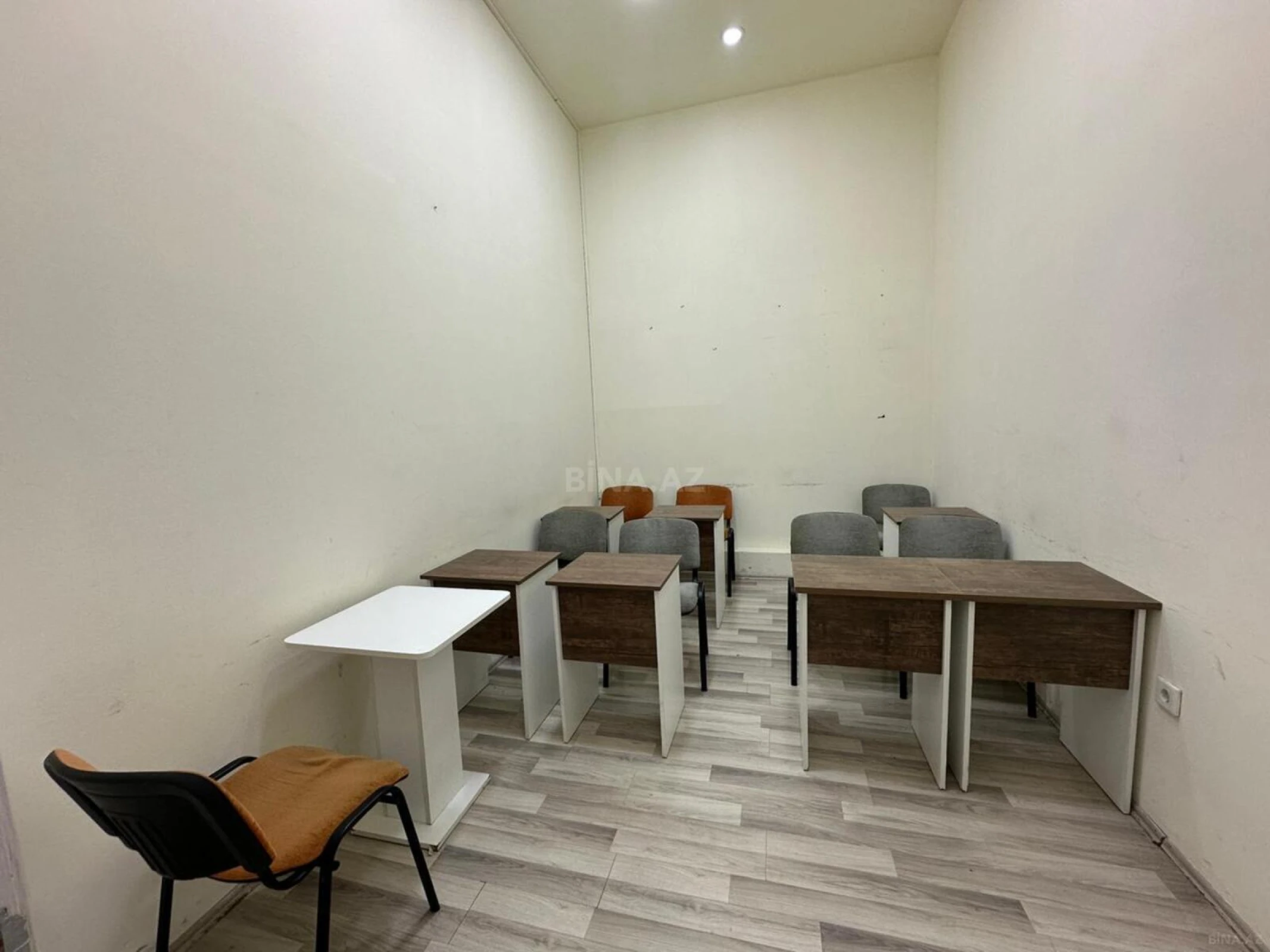 Kirayə verilir 4 otaqlı ofis 85 m²