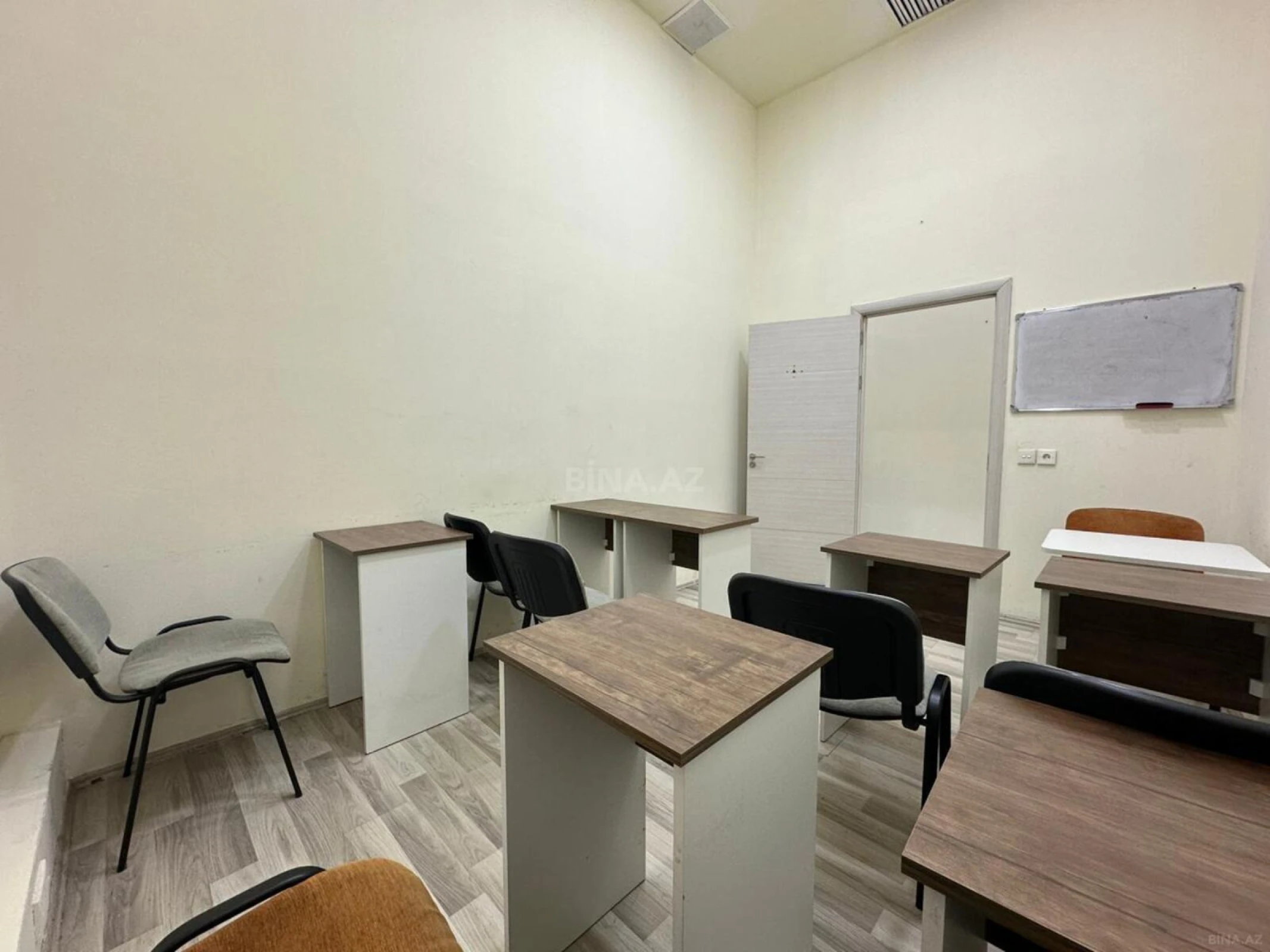 Kirayə verilir 4 otaqlı ofis 85 m²