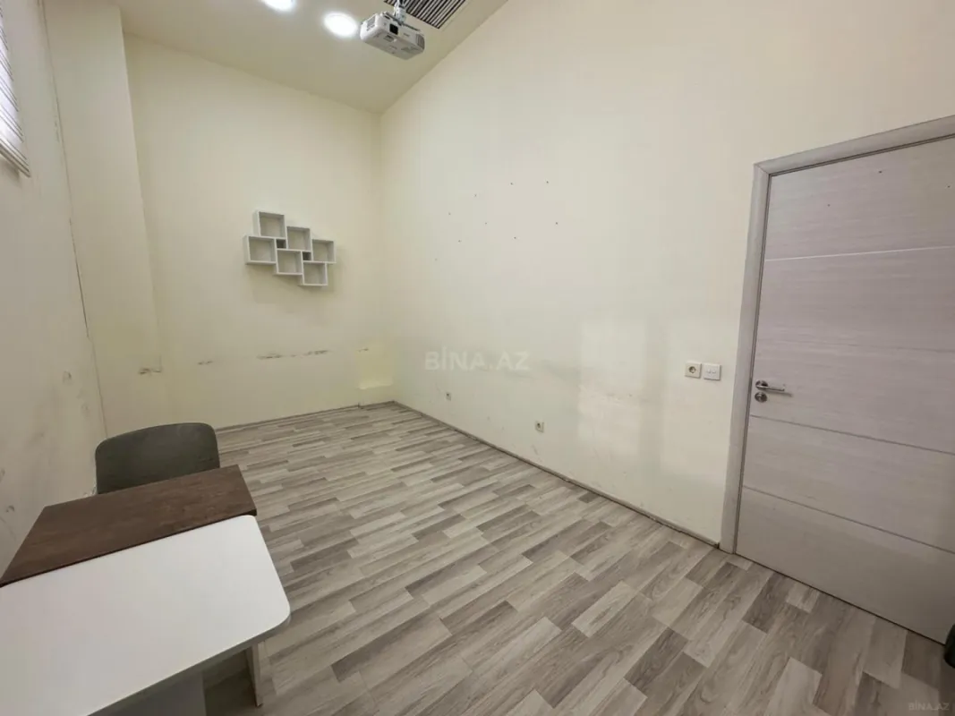 Kirayə verilir 4 otaqlı ofis 85 m²