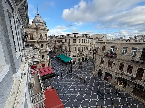 Satılır 4 otaqlı mənzil 160 m² — Bakı, Sahil qəs. 4 otaq 160.00 m²