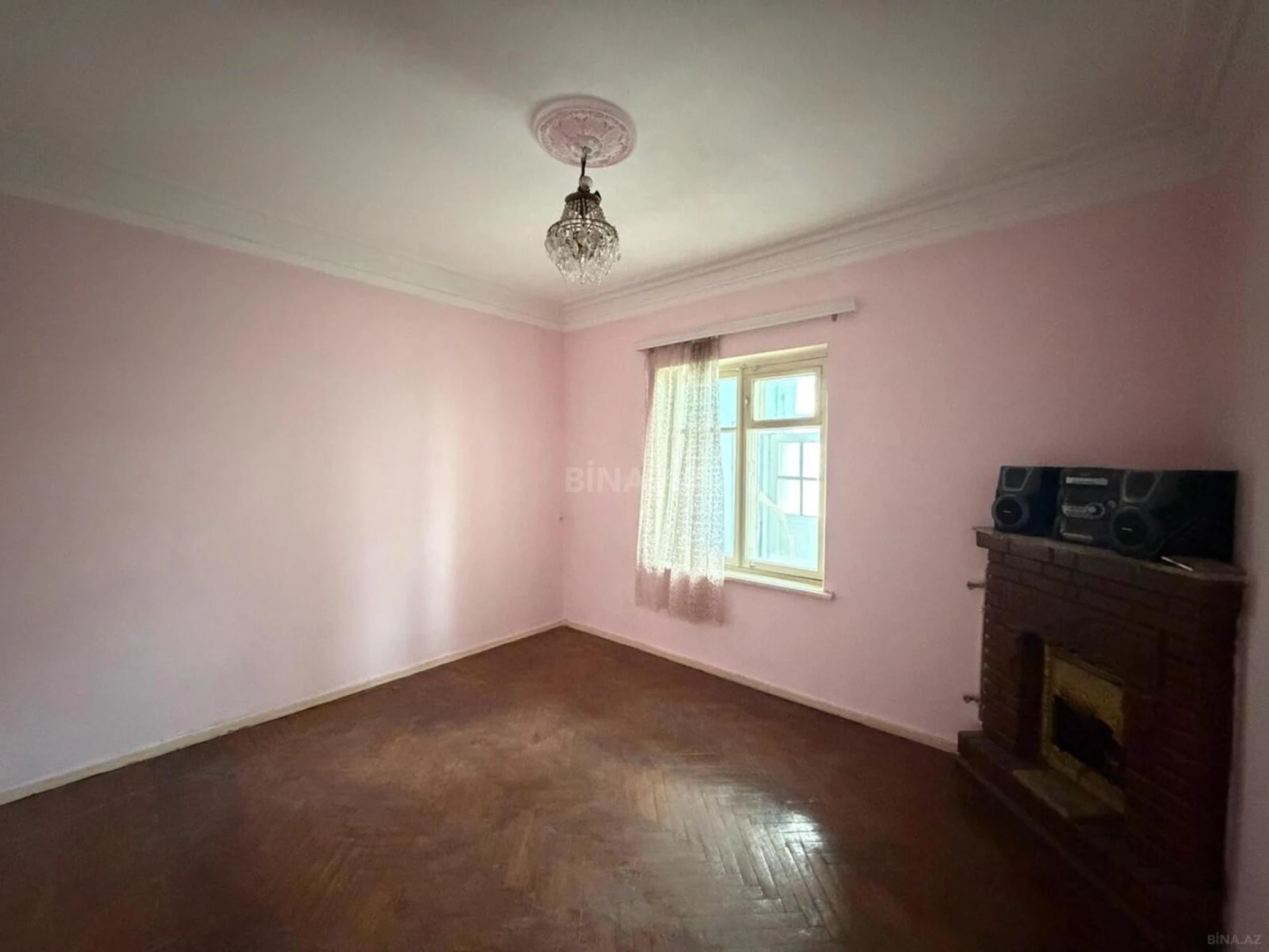 Satılır 4 otaqlı mənzil 160 m²
