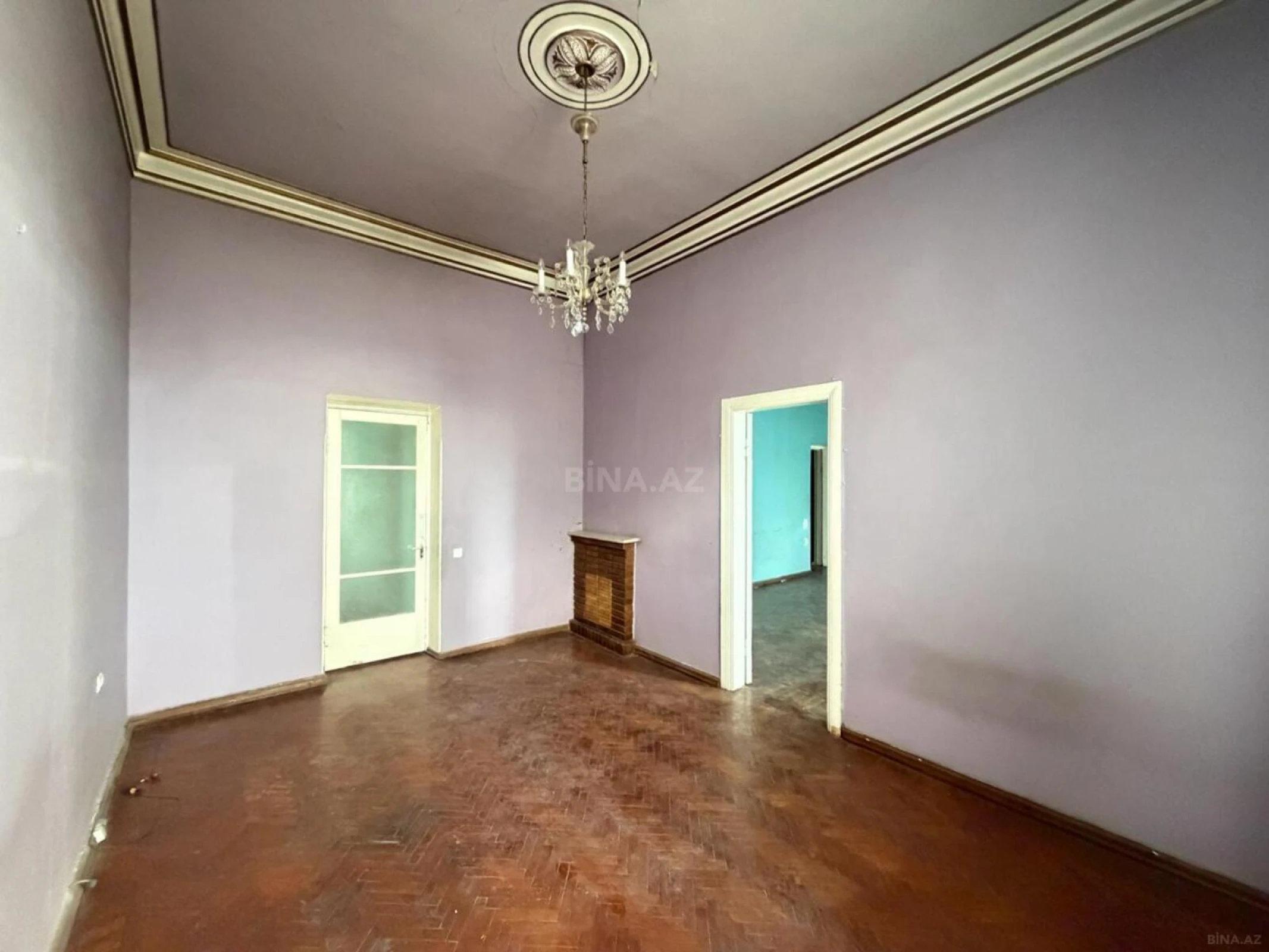 Satılır 4 otaqlı mənzil 160 m²