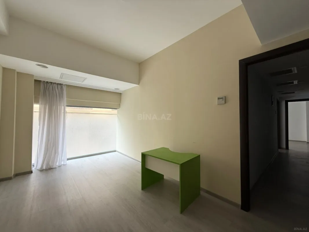 Kirayə verilir obyekt 260 m²