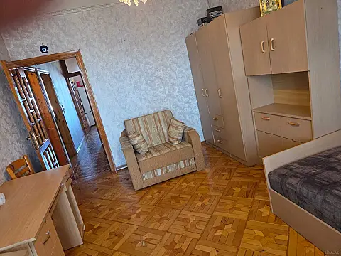 Satılır 4 otaqlı mənzil 110 m²