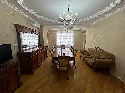 Kirayə verilir 4 otaqlı mənzil 165 m² — Bakı, Badamdar 4 otaq 165.00 m²