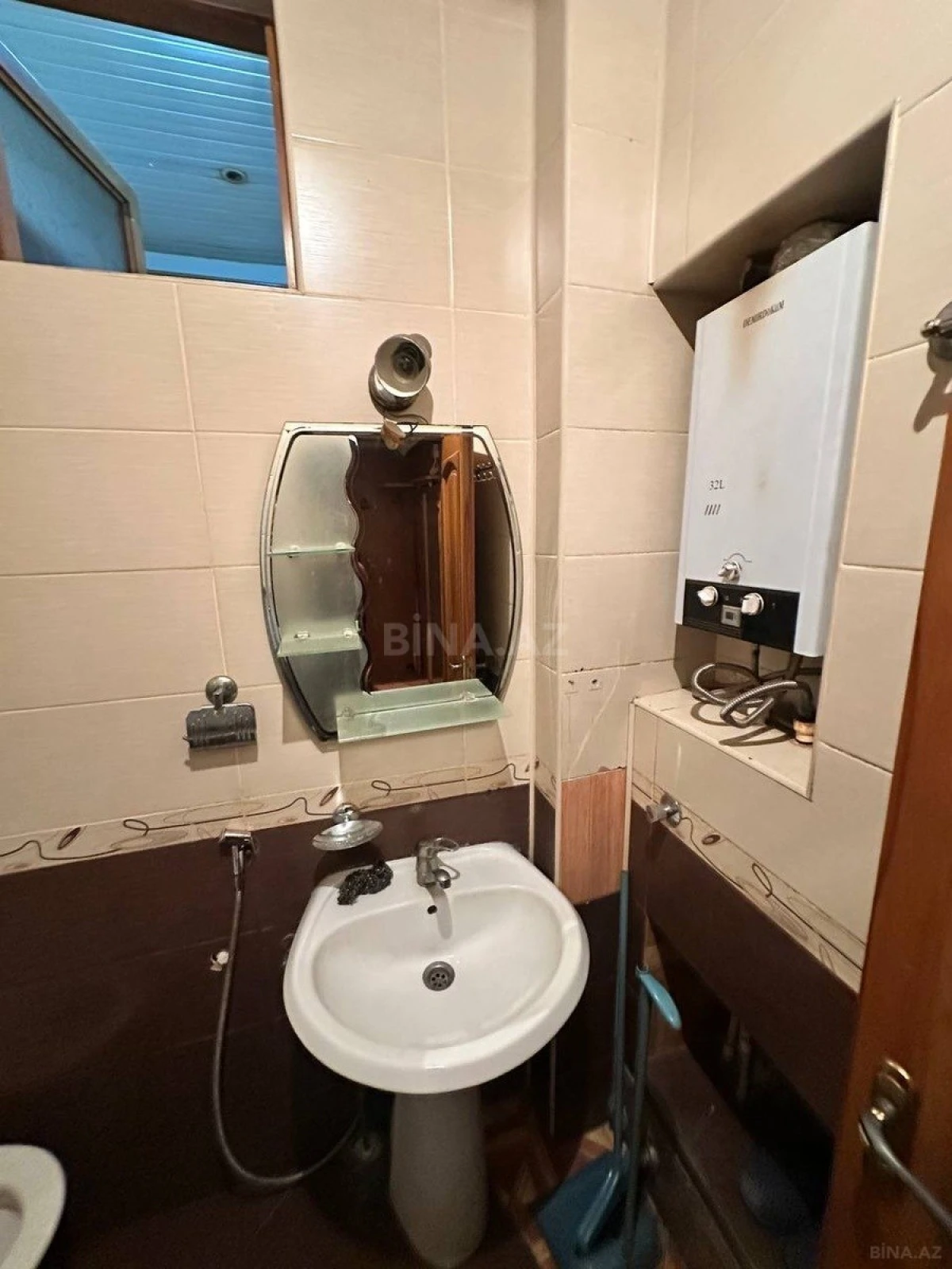 Kirayə verilir 2 otaqlı mənzil 65 m²