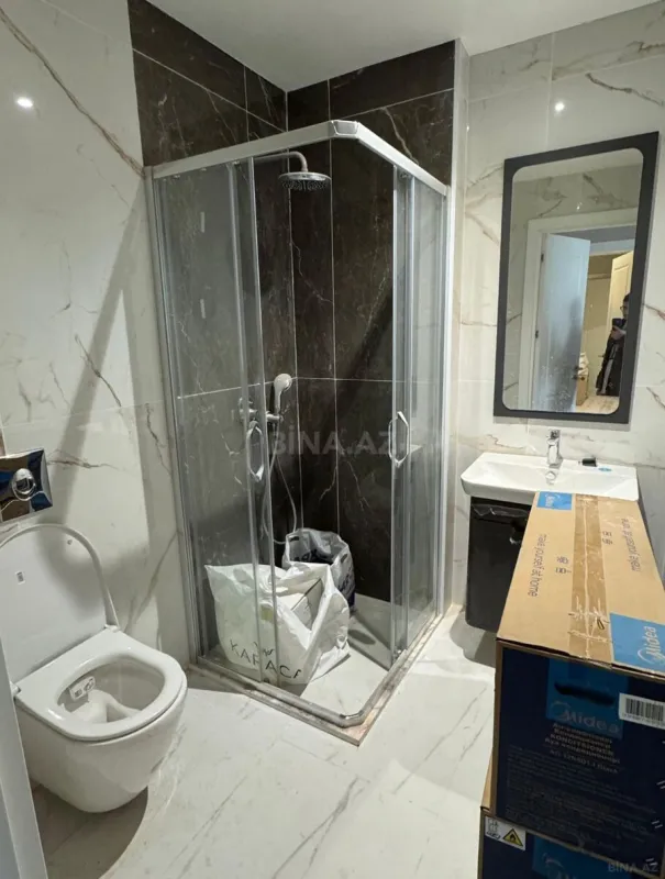Satılır 4 otaqlı mənzil 120 m²