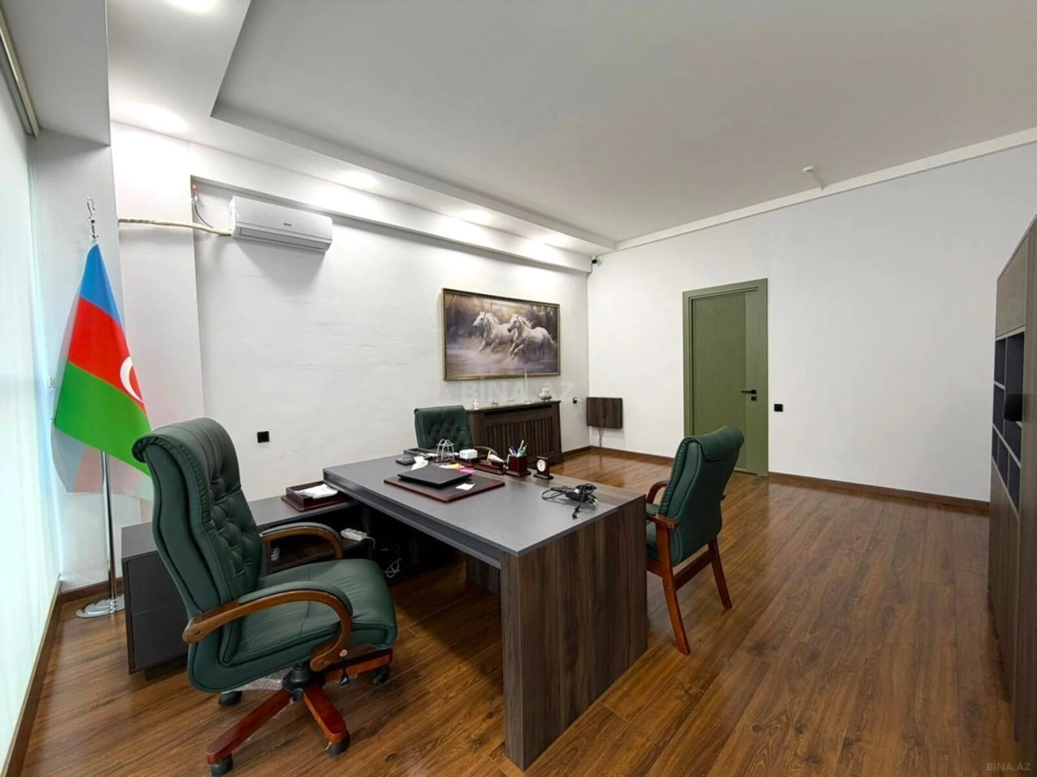 Kirayə verilir 2 otaqlı ofis 120 m²