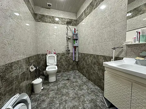 Satılır 2 otaqlı mənzil 70 m²