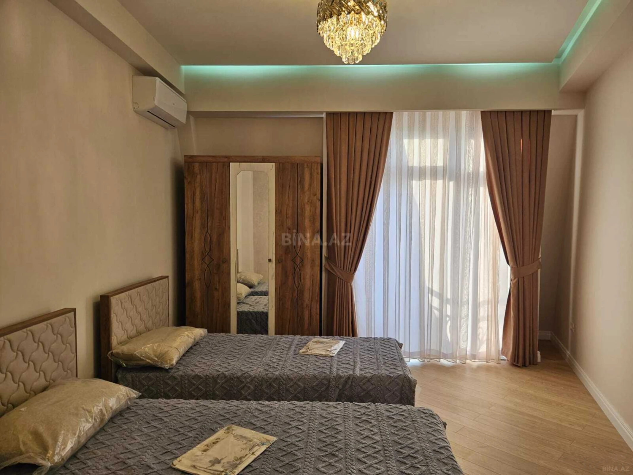 Kirayə verilir 3 otaqlı mənzil 130 m²