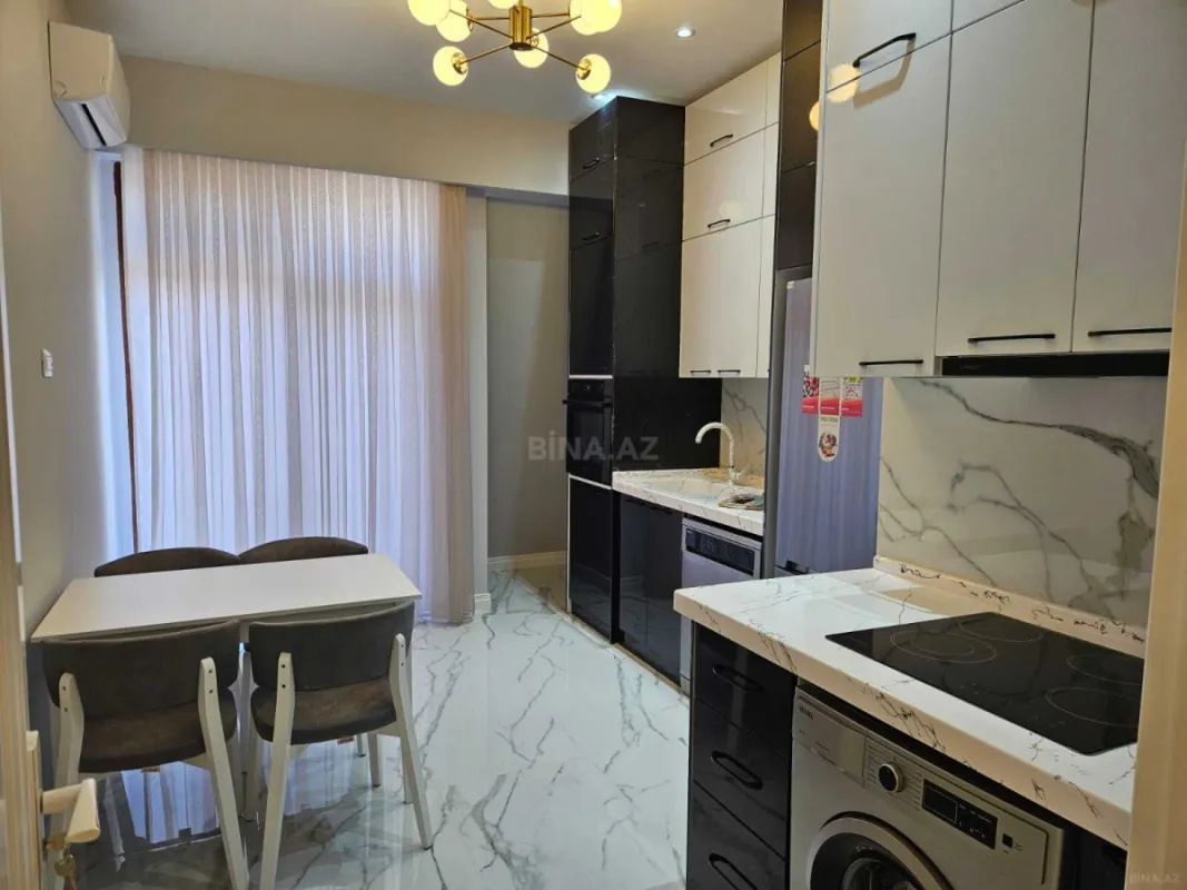 Kirayə verilir 3 otaqlı mənzil 130 m²