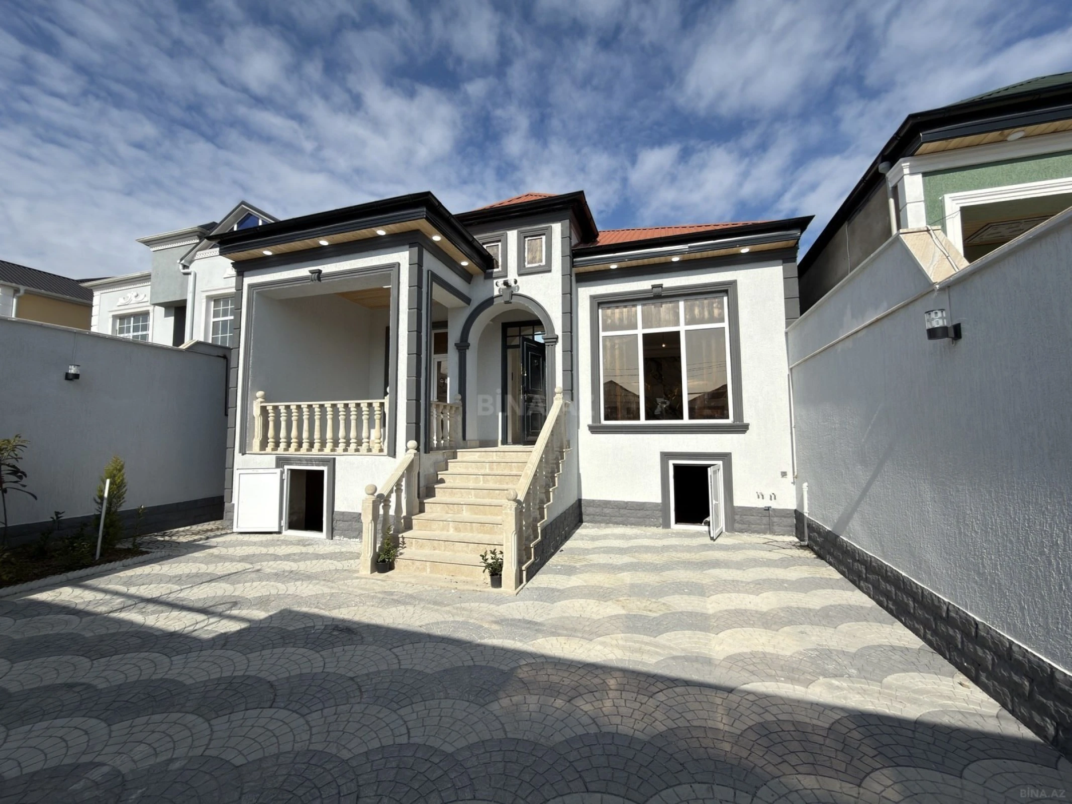 Satılır 4 otaqlı həyət evi 120 m²