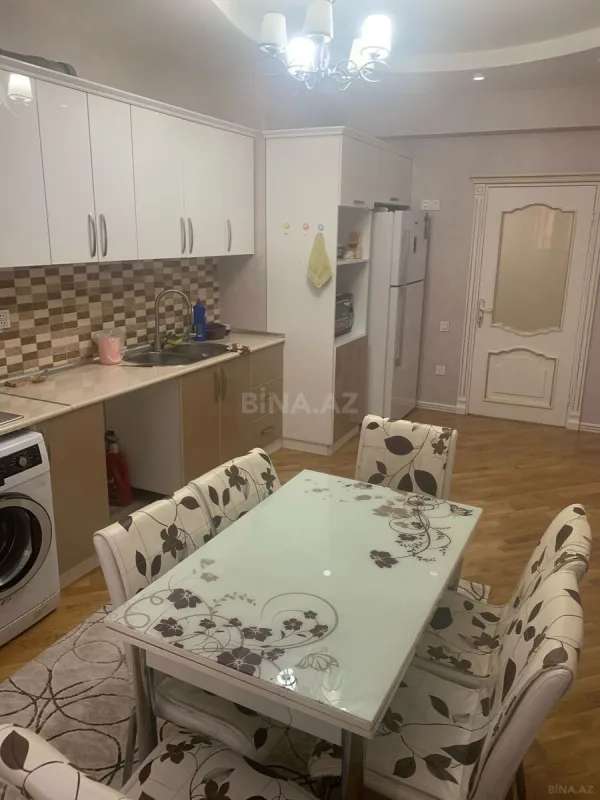 Satılır 3 otaqlı mənzil 140 m²