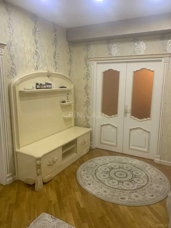 Satılır 3 otaqlı mənzil 140 m²