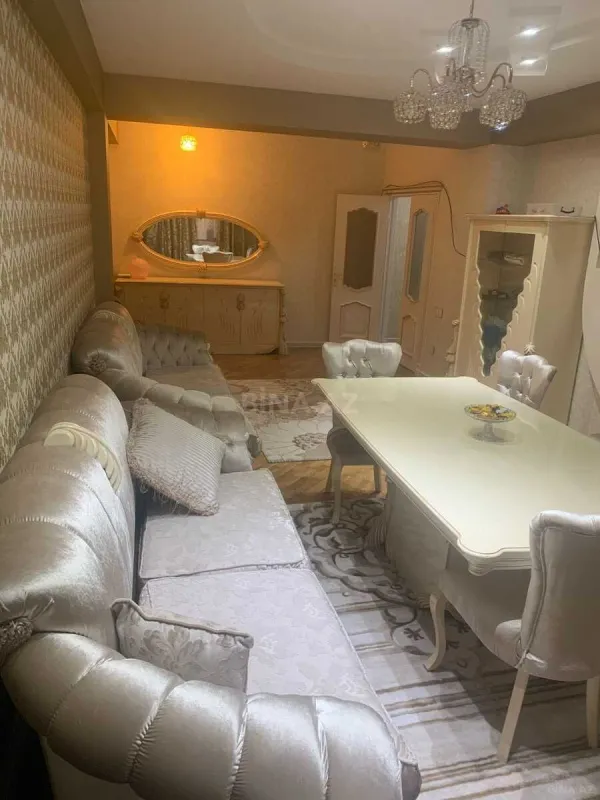 Satılır 3 otaqlı mənzil 140 m²
