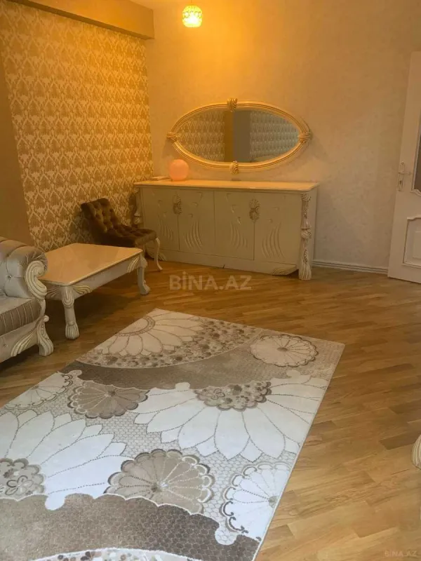 Satılır 3 otaqlı mənzil 140 m²