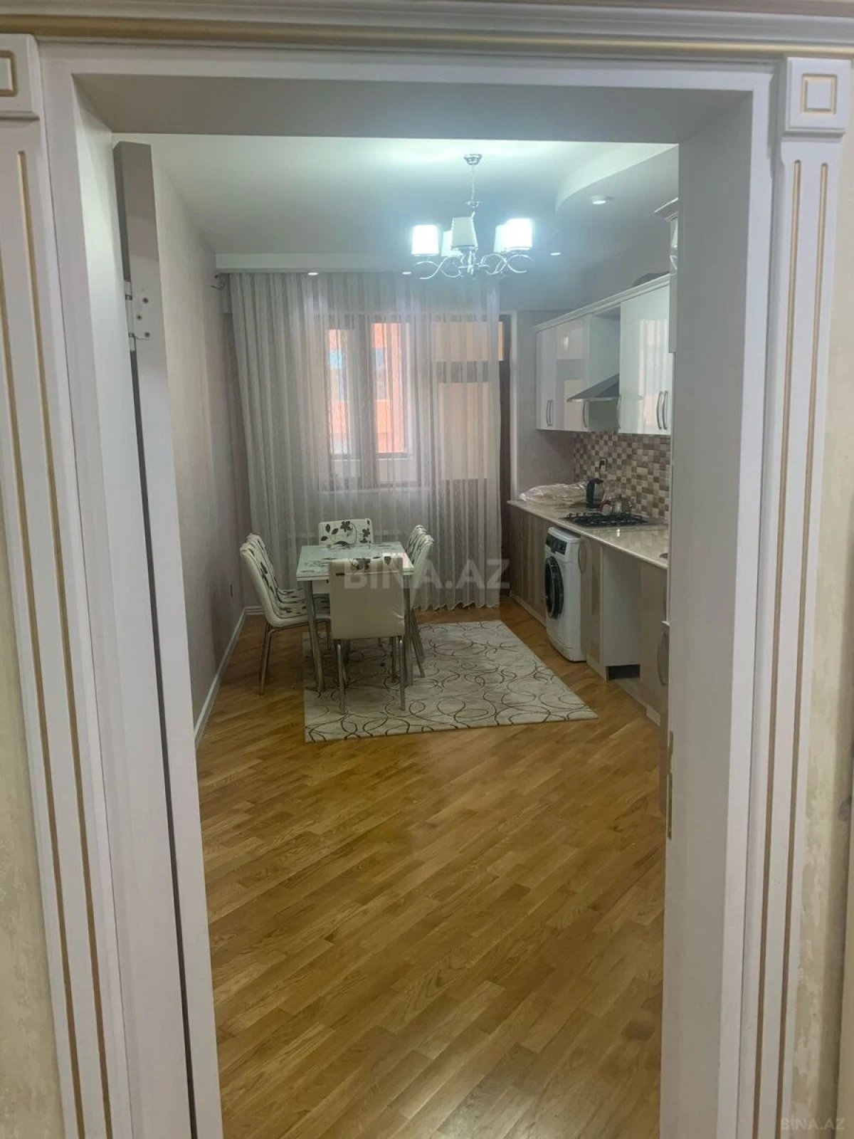 Satılır 3 otaqlı mənzil 140 m²