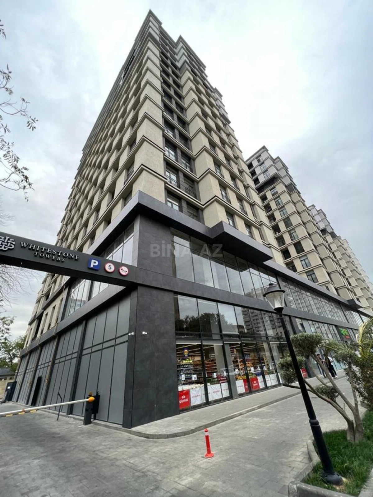 Satılır 3 otaqlı mənzil 128 m²