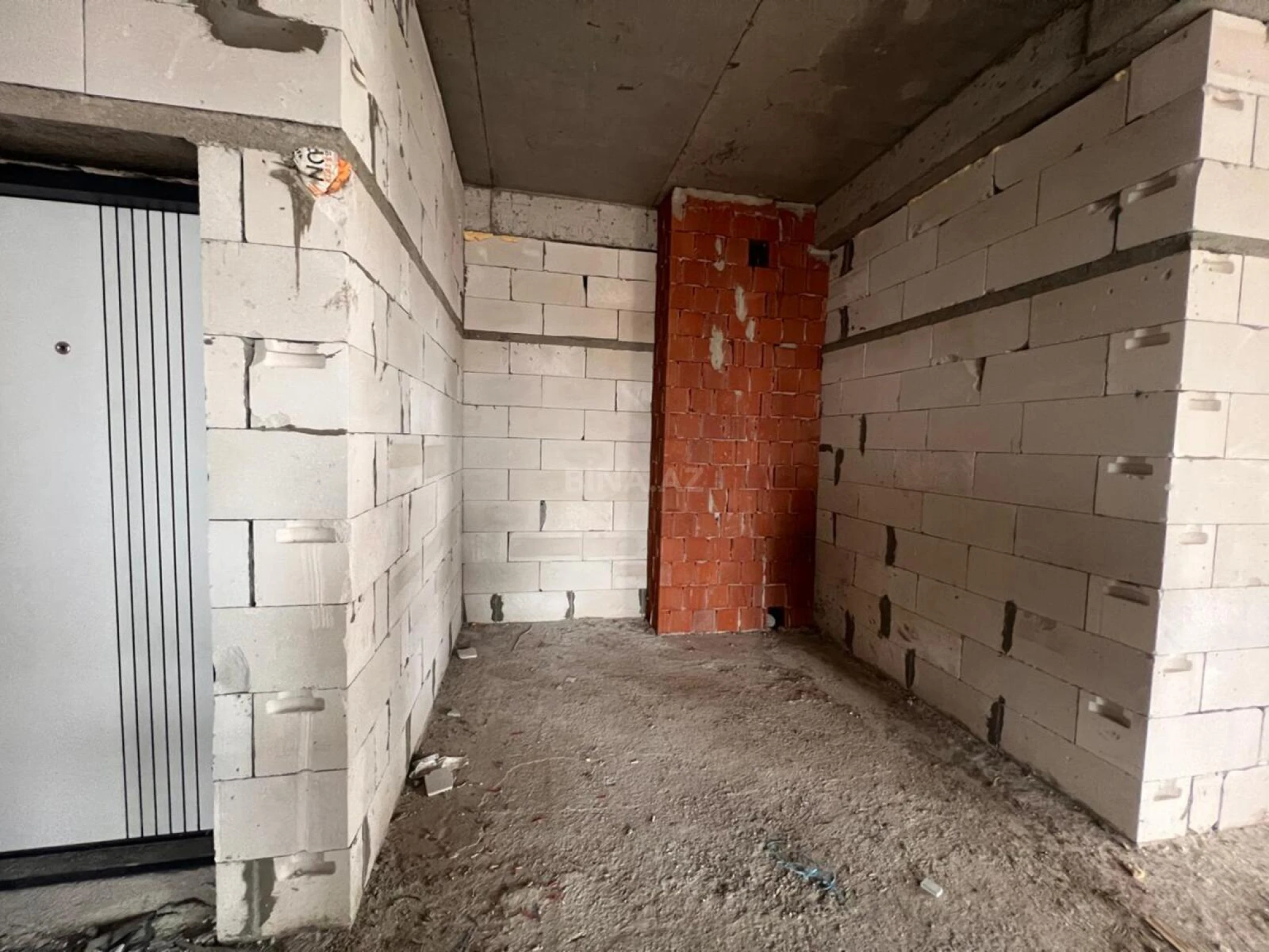 Satılır 3 otaqlı mənzil 128 m²