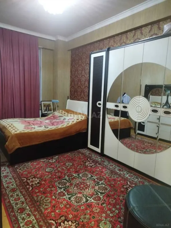 Satılır 3 otaqlı mənzil 118 m²