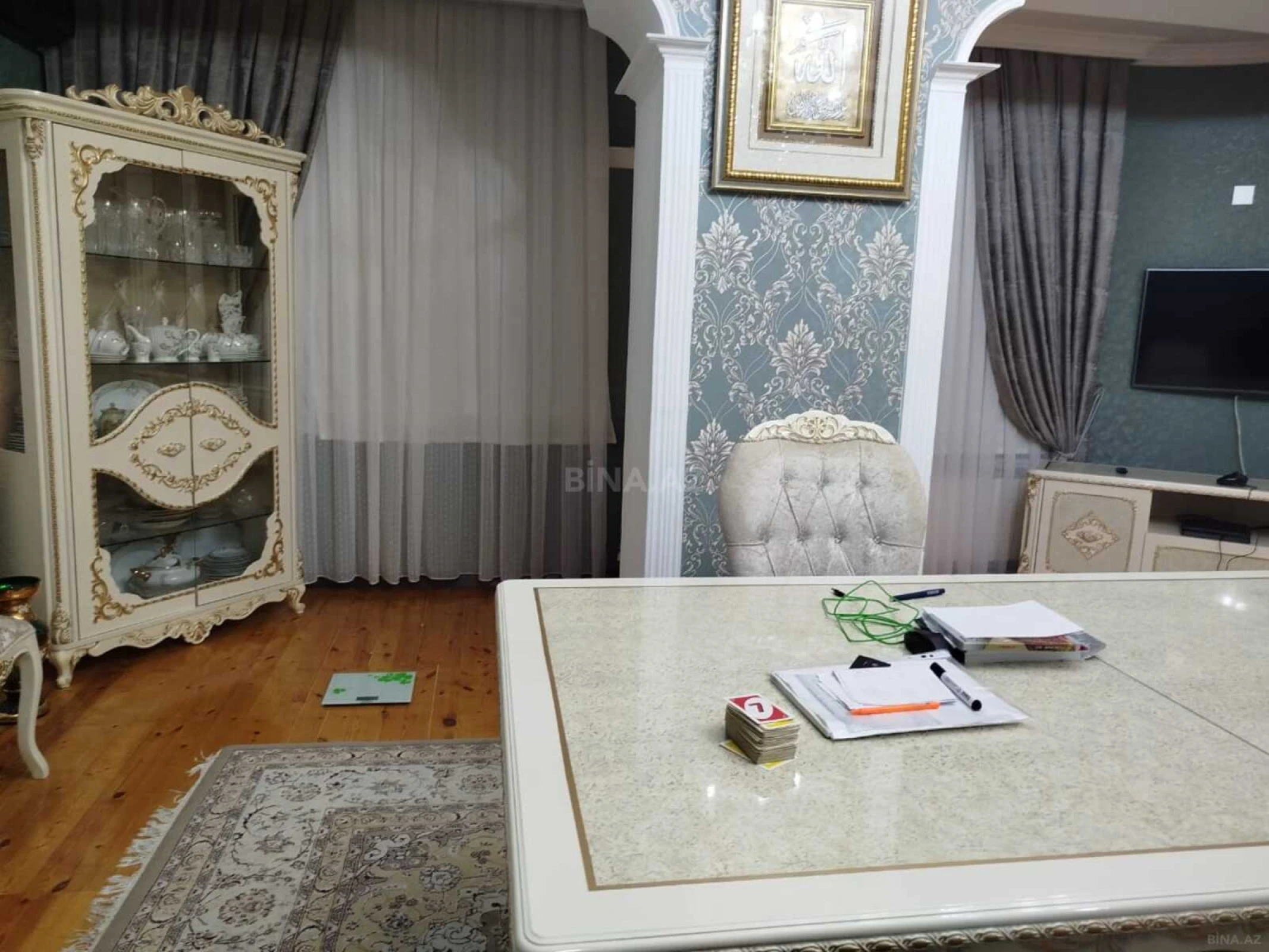 Satılır 3 otaqlı mənzil 118 m²