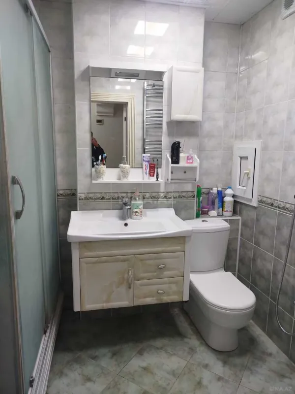Satılır 3 otaqlı mənzil 118 m²