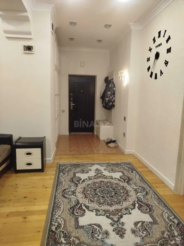 Satılır 3 otaqlı mənzil 118 m²