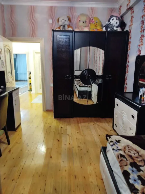 Satılır 3 otaqlı mənzil 118 m²
