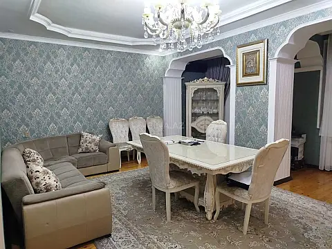 Satılır 3 otaqlı mənzil 118 m²