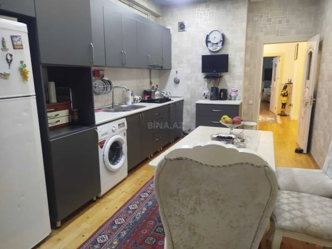 Satılır 3 otaqlı mənzil 118 m²