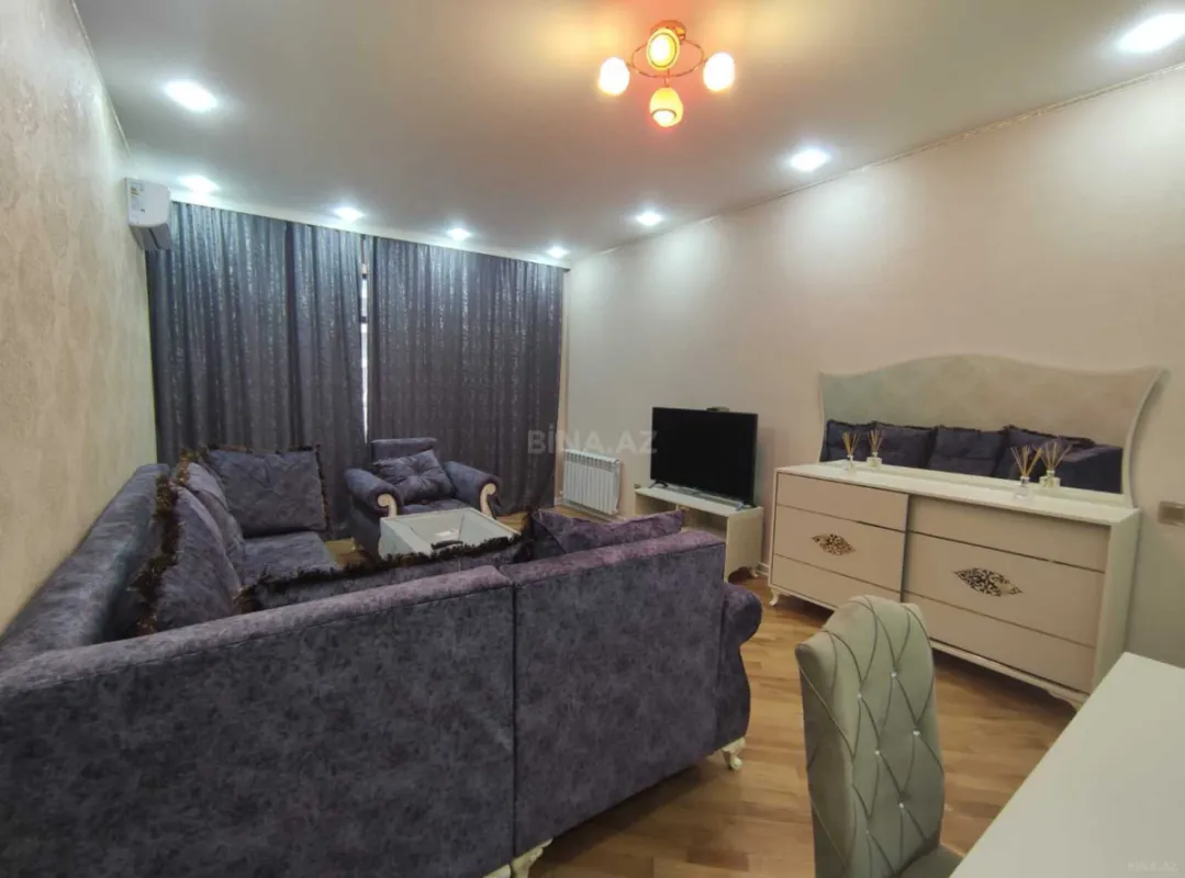 Kirayə verilir 2 otaqlı mənzil 105 m²