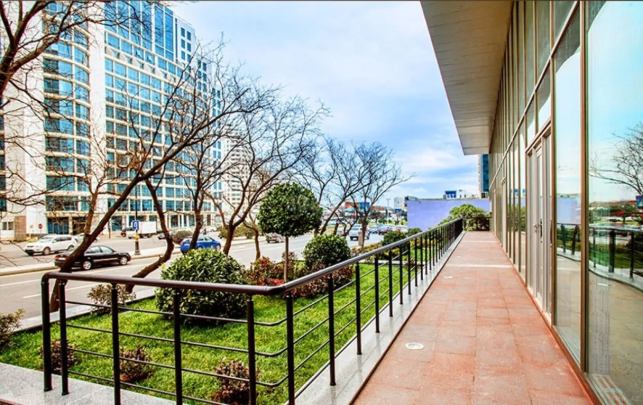 Kirayə verilir 2 otaqlı mənzil 105 m²