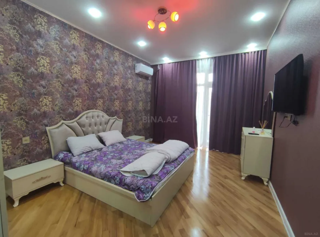 Kirayə verilir 2 otaqlı mənzil 105 m²