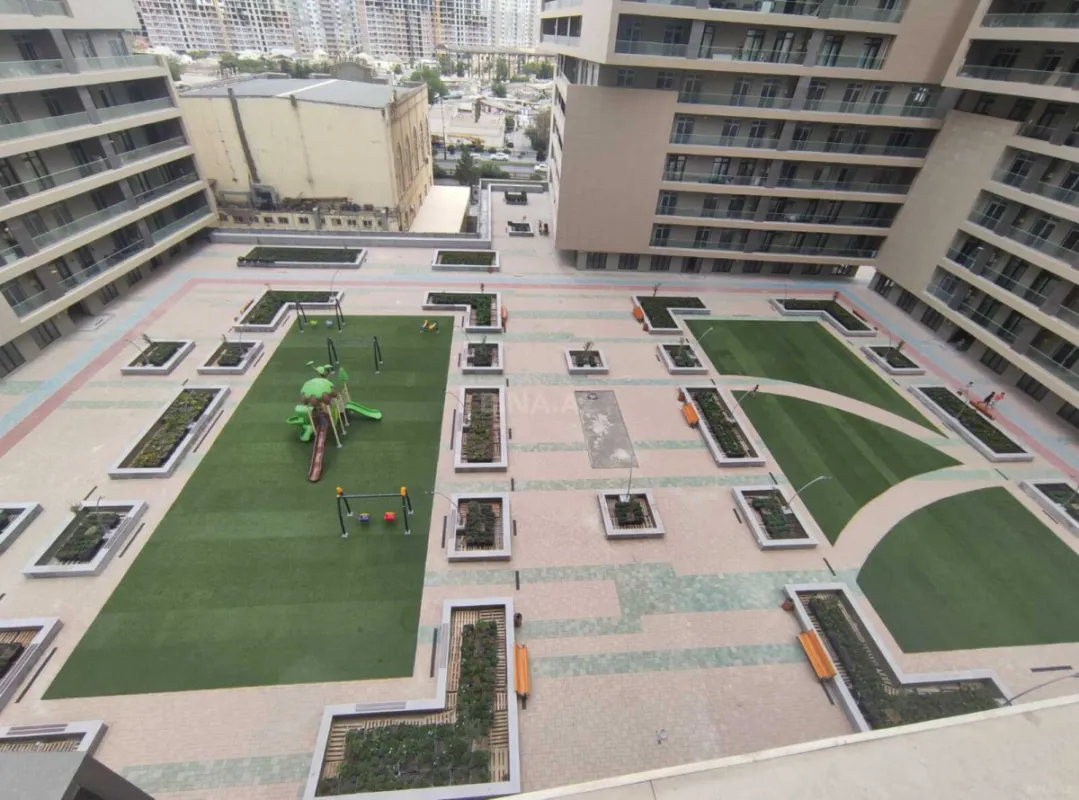 Kirayə verilir 2 otaqlı mənzil 105 m²