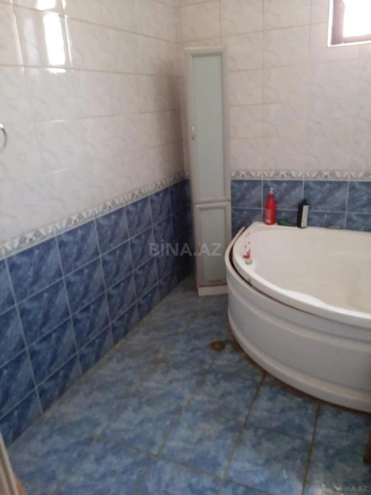 Satılır 9 otaqlı həyət evi 470 m²