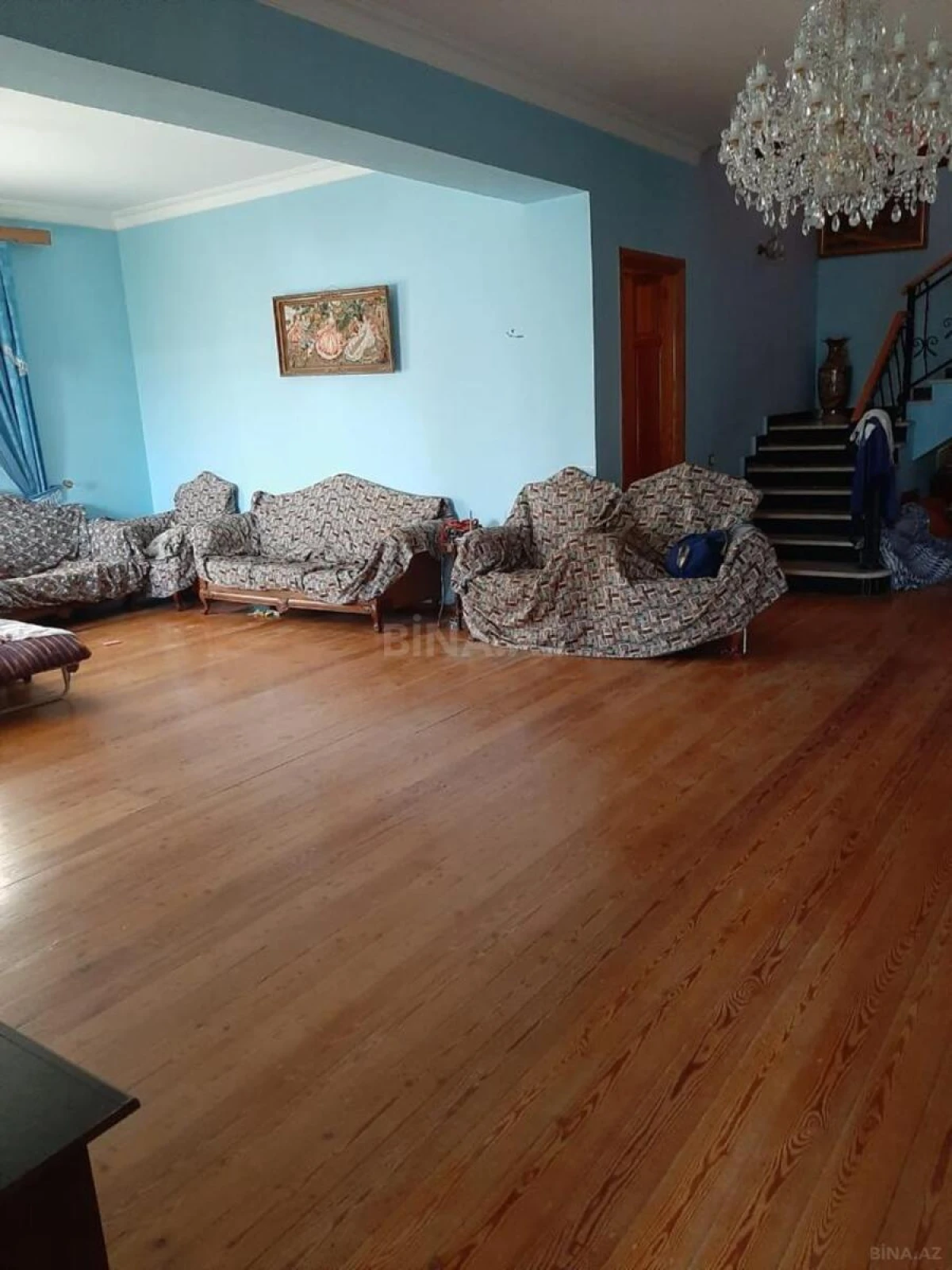 Satılır 9 otaqlı həyət evi 470 m²