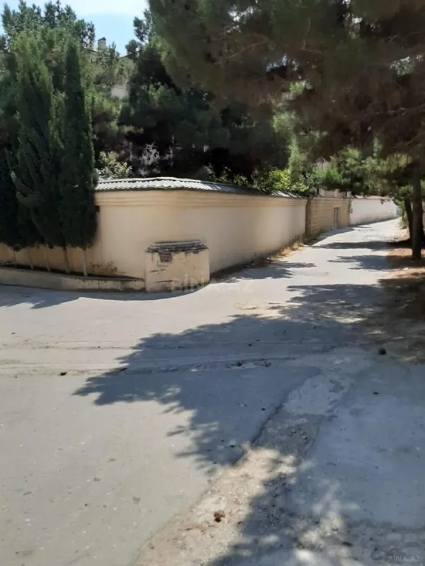 Satılır 9 otaqlı həyət evi 470 m²