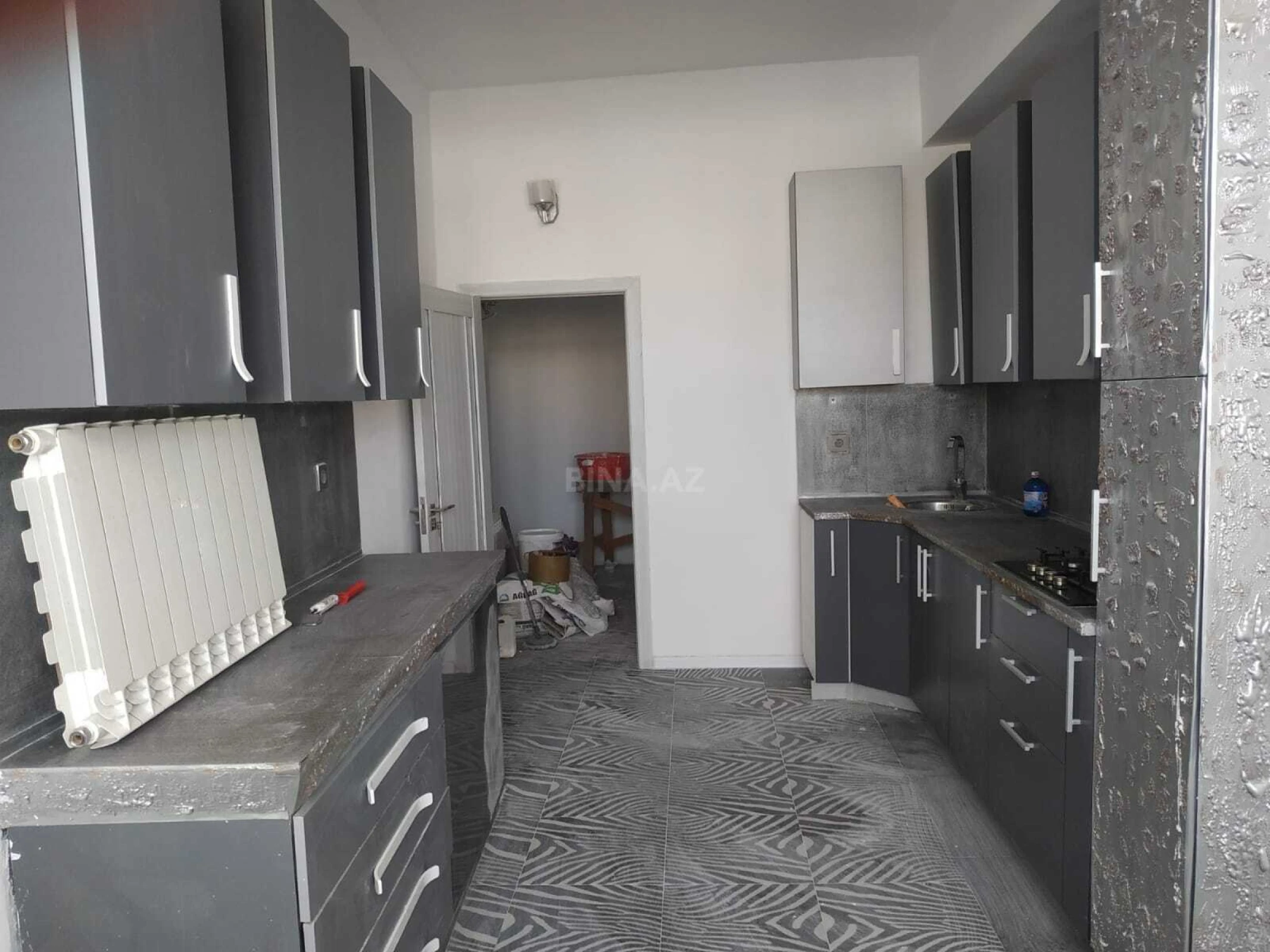 Satılır 2 otaqlı mənzil 125 m²