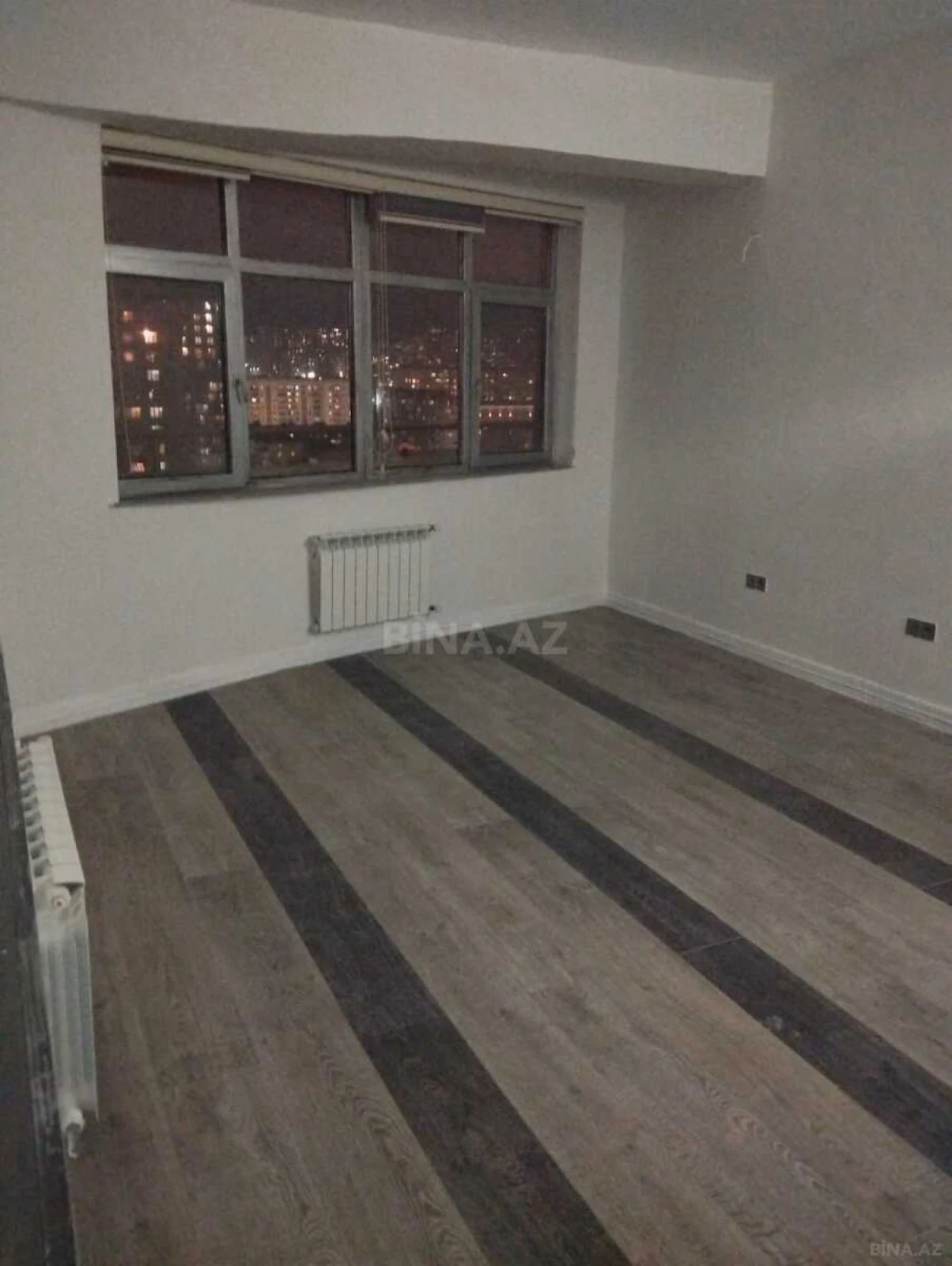 Satılır 2 otaqlı mənzil 125 m²
