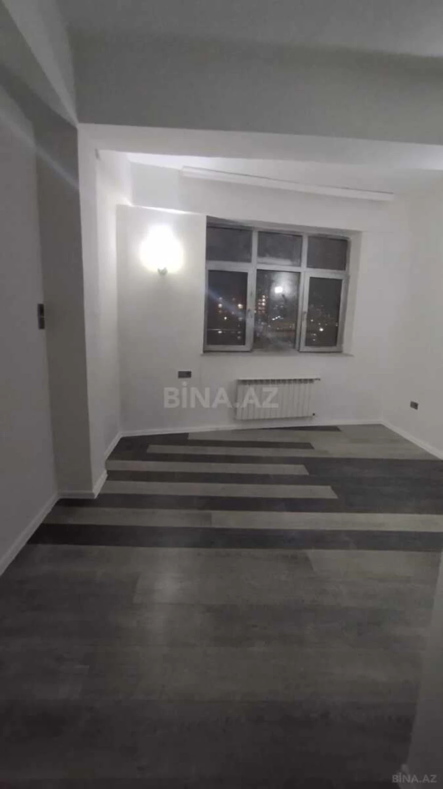 Satılır 2 otaqlı mənzil 125 m²
