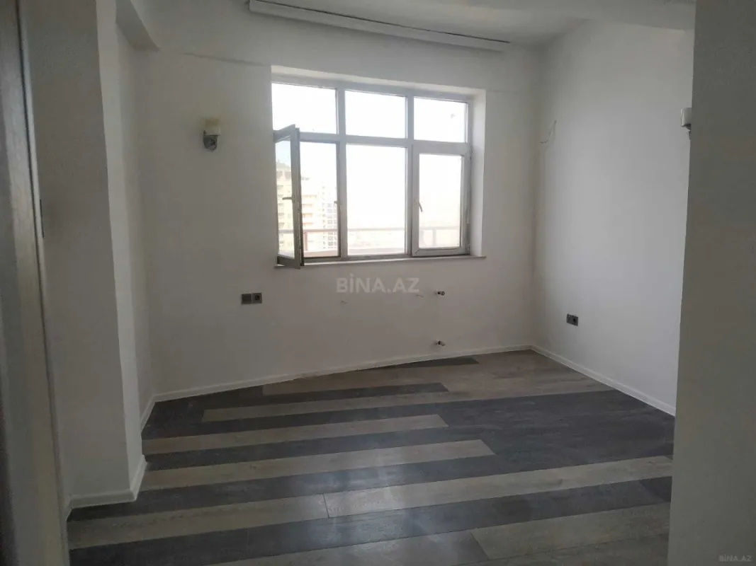 Satılır 2 otaqlı mənzil 125 m²