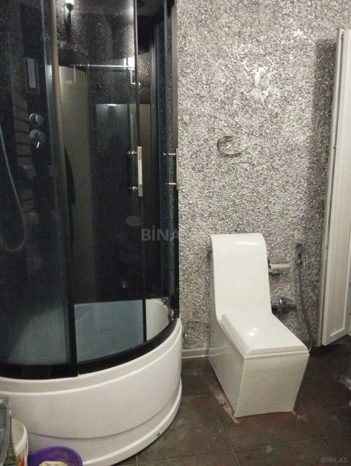 Satılır 2 otaqlı mənzil 125 m²