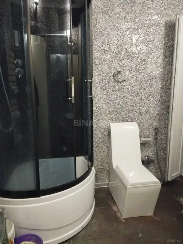Satılır 2 otaqlı mənzil 125 m²