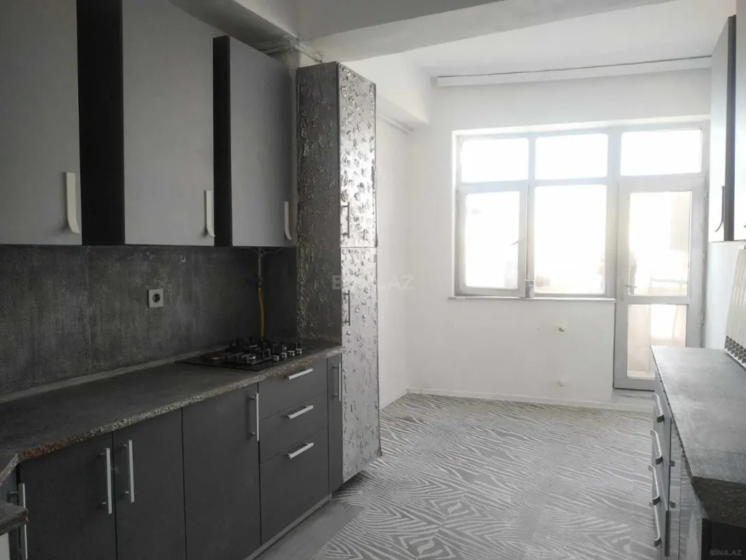 Satılır 2 otaqlı mənzil 125 m²